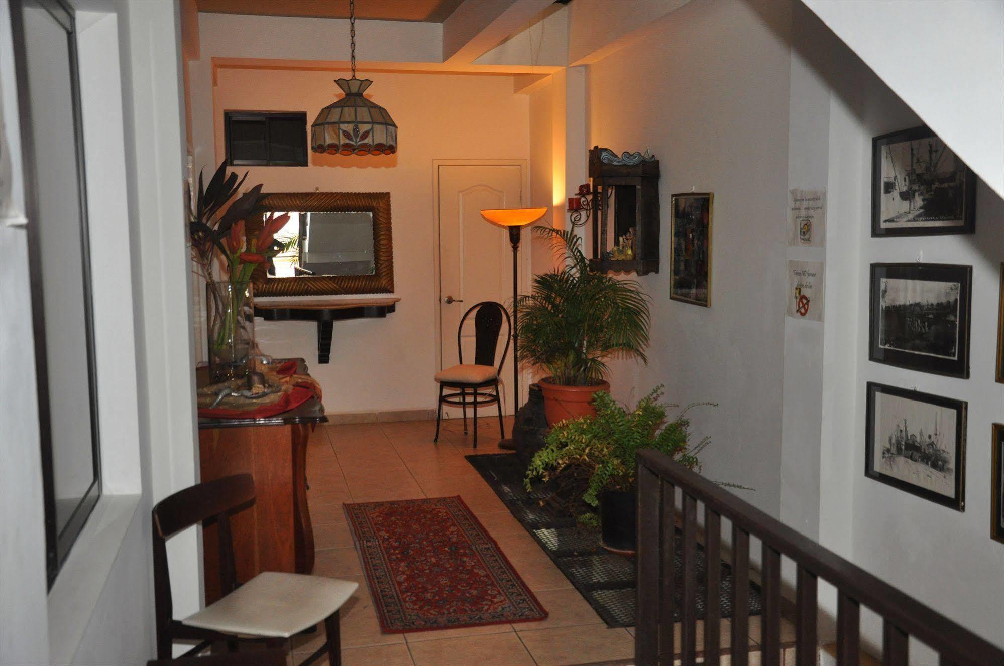 Hotel Casa De Espana La Ceiba Buitenkant foto